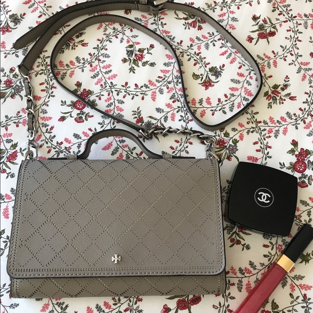 COPY - Brand New Tory Burch wallet on chain.